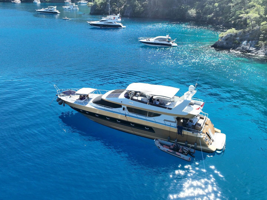 MT5.02 – Göcek motor yat kiralama